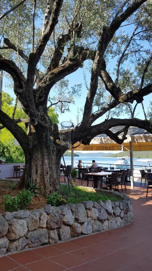 Pansion Alen - Dugi Otok Bed & Breakfast Luka  Bagian luar foto