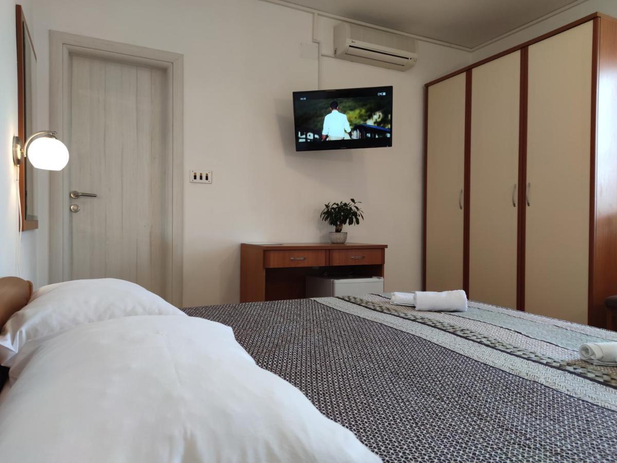 Pansion Alen - Dugi Otok Bed & Breakfast Luka  Bagian luar foto