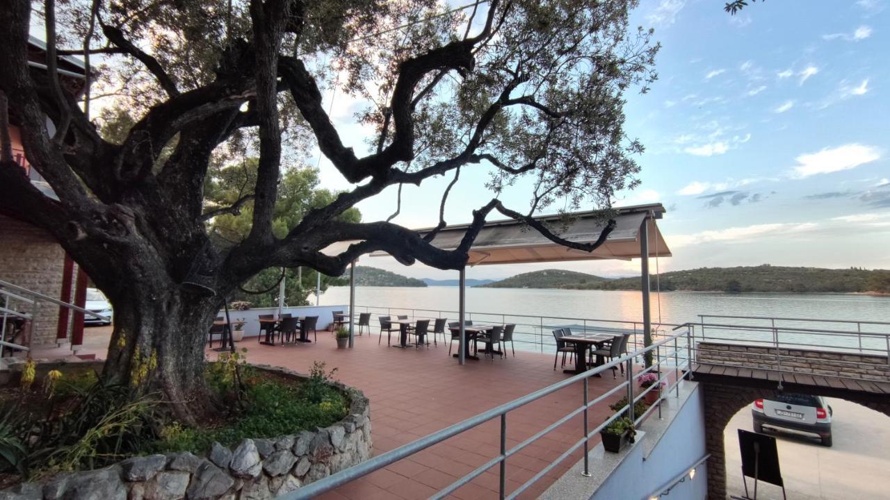 Pansion Alen - Dugi Otok Bed & Breakfast Luka  Bagian luar foto