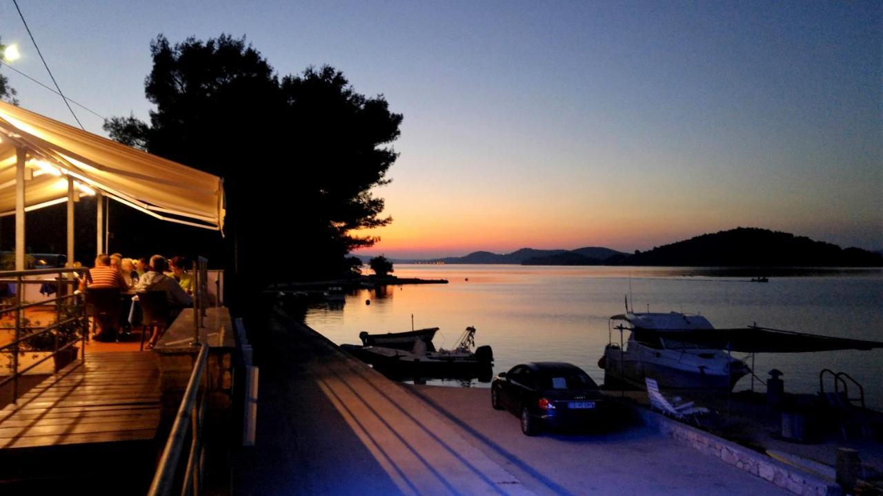 Pansion Alen - Dugi Otok Bed & Breakfast Luka  Bagian luar foto